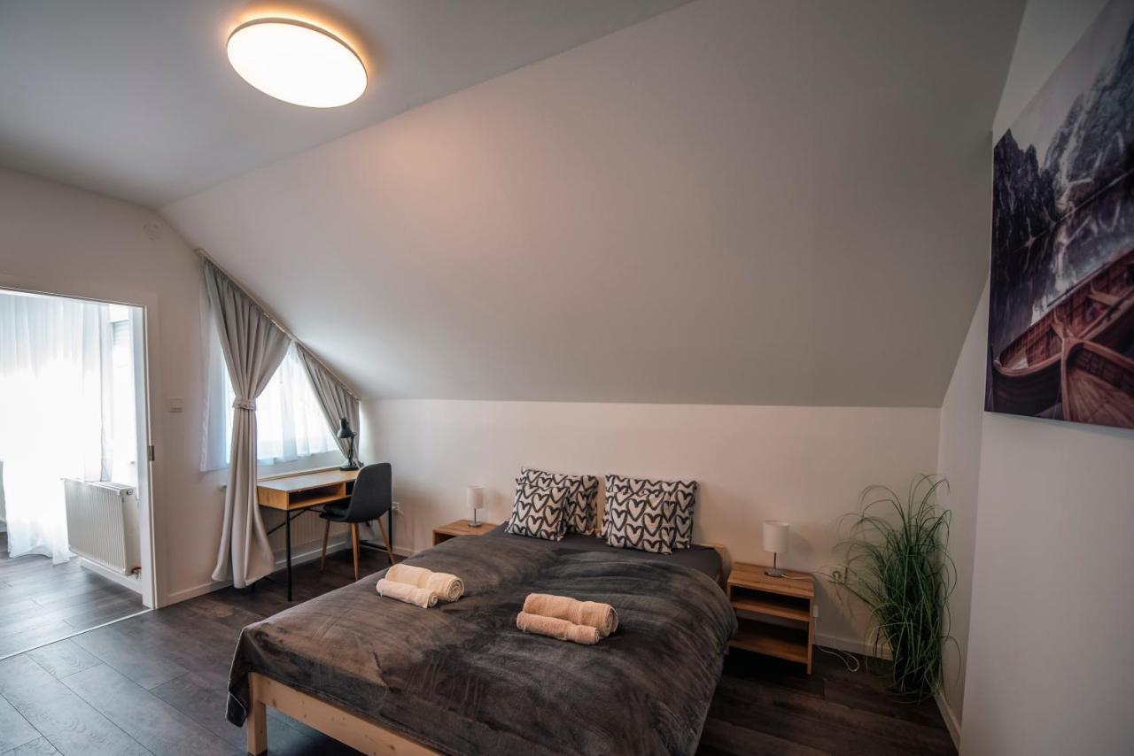 Апартаменты Anavrin Apartman Free Parking Печ Экстерьер фото