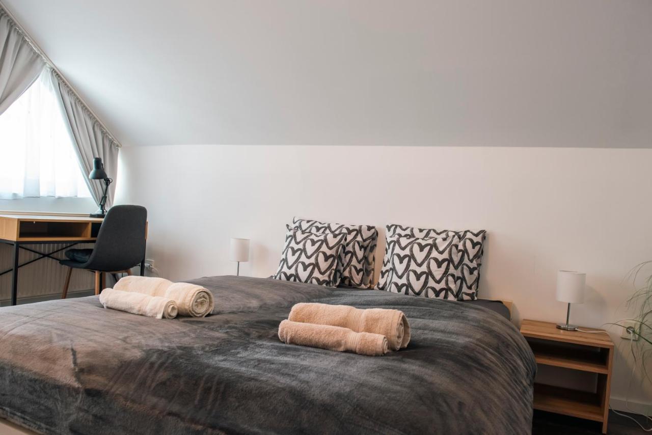 Апартаменты Anavrin Apartman Free Parking Печ Экстерьер фото