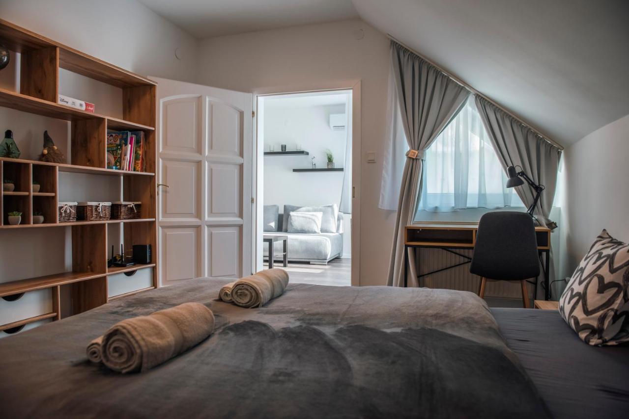 Апартаменты Anavrin Apartman Free Parking Печ Экстерьер фото