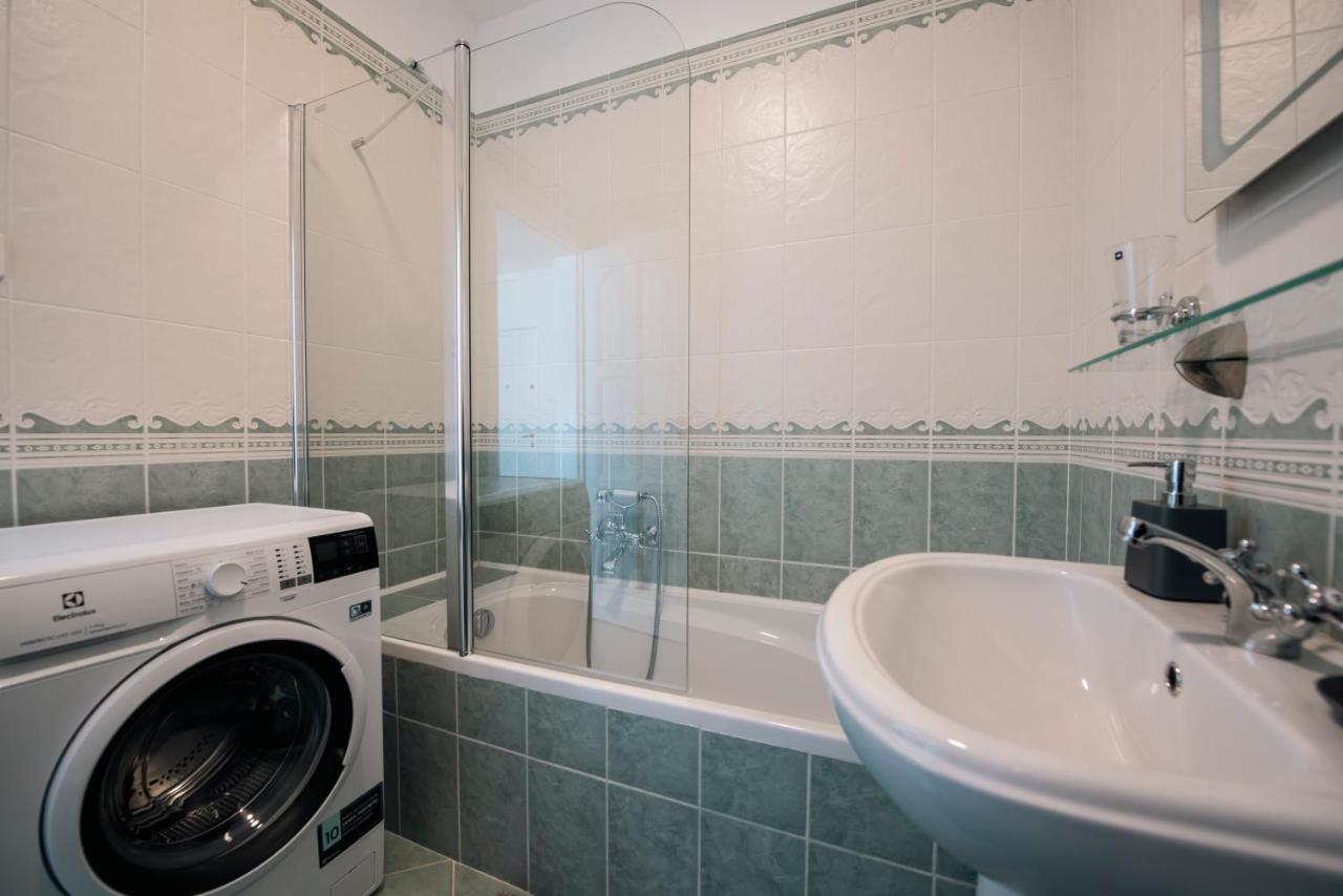 Апартаменты Anavrin Apartman Free Parking Печ Экстерьер фото